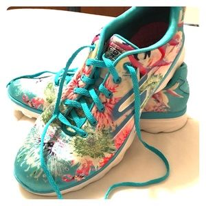 Sketchers Floral Print Memory Foam Sneakers